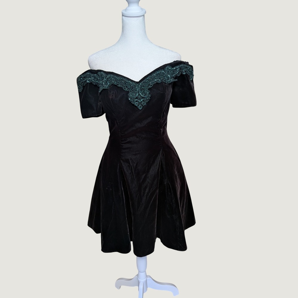 Vintage 80s/90s Rampage Whimsigoth Black Green Velvet Cocktail Dress Size 5